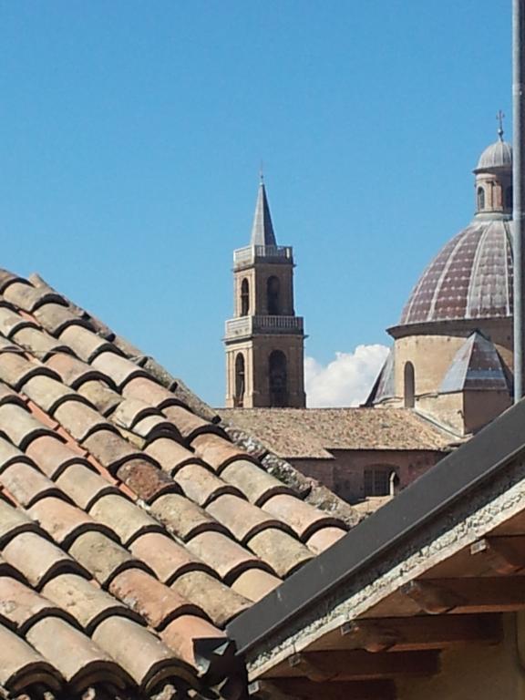 Antico Gioiello Umbro , Appartamento Con Terrazza Foligno Exterior photo